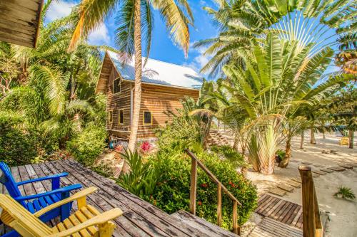 Blue Tang Beach House at Ocean’s Edge -Gold Standard Certified in Maya Beach