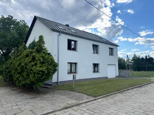 Hotelli välisilme, Apartment w domu pod orzechem in Gogolin