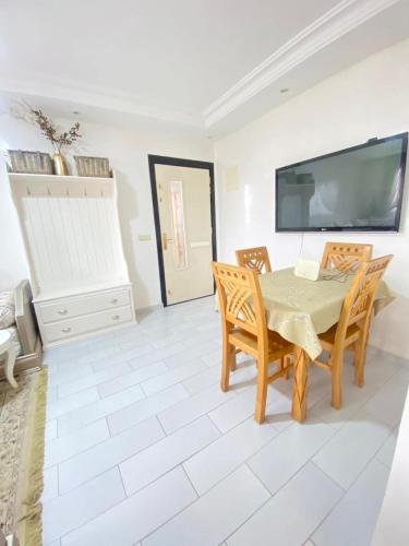 Comfort Pool Apartment Heart of Tamaris in Dar Bouazza