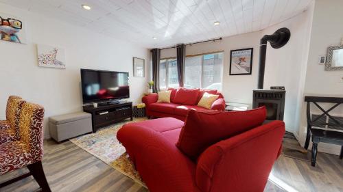Sierra Manors In the Heart of Mammoth