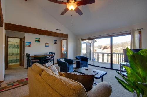 Pool & Lake Access! 3rd-Floor Osage Beach Retreat, Osage Beach (zdjęcie 6)