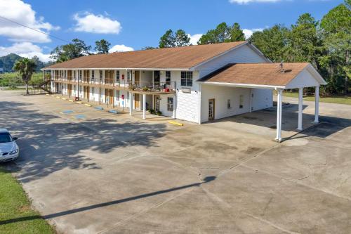 Hotelli välisilme, Glennville Inn in Glennville (GA)