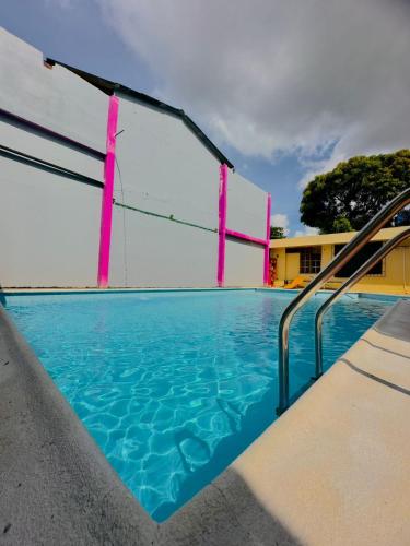 AMAZONAS EXPLORERS LETICIA