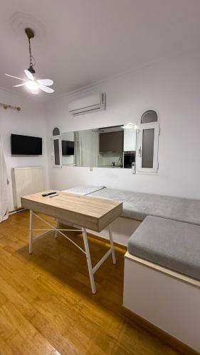 Neoclassical apartment in kadmia in Thiva