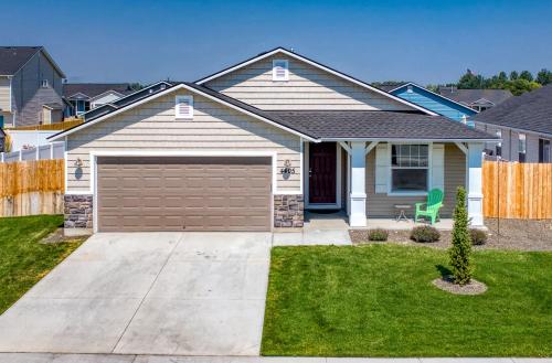 Family Friendly Playroom Garage image