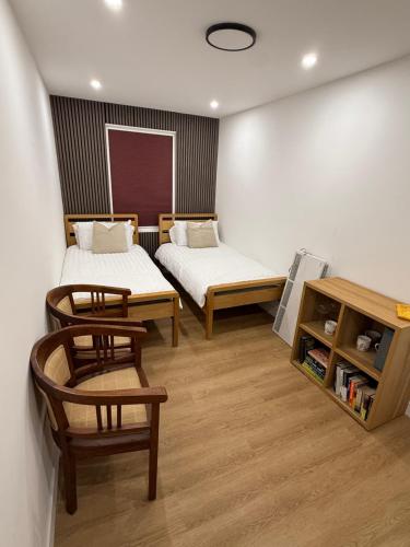 Modern East London Apartment with Private Studio & Guest Rooms-Near Bow, Victoria Park, Londyn (zdjęcie 8)
