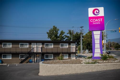 Exterior view, Coast Penticton Hotel in Penticton (BC)