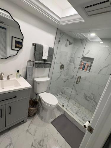 Zuhanyzó, Waterfront Condo by the Marina in Clewiston