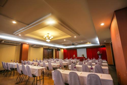 麦地那罗勇酒店 麦地那罗勇酒店