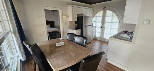 Casablanca Inn on The Beach in ซานตา ครูส (CA)