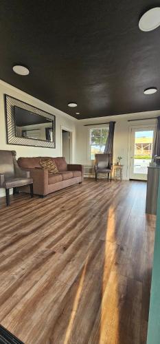 2 bedrooms, 3 beds