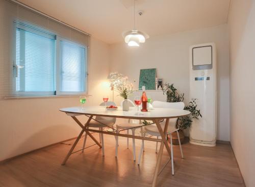 Sun&Smile - 20min to Gangnam, 30mins to Hongdae, 2 bedroom, max 7pax