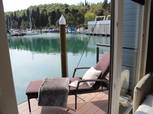 外部景觀, The Seaborn Residence - Two Bedroom Floating House in 魯斯亞