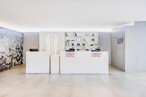 设施服务, 托雷翁加莱里亚斯嘉年华酒店 (Fiesta Inn Torreon Galerias) in 托雷翁