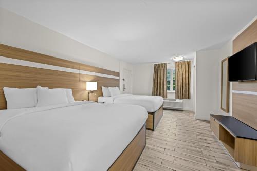 2 double beds