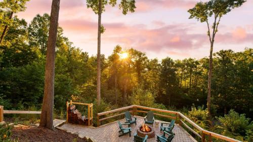 Juliet by AvantStay Mountain Views Near AshevilleBlack Mountain in Swannanoa, USA