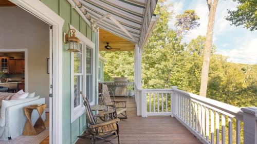 Juliet by AvantStay Mountain Views Near AshevilleBlack Mountain in Swannanoa, USA