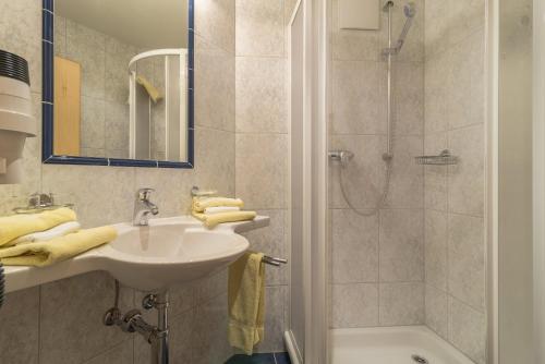 Hotel Garni Chasa Nova - image 9