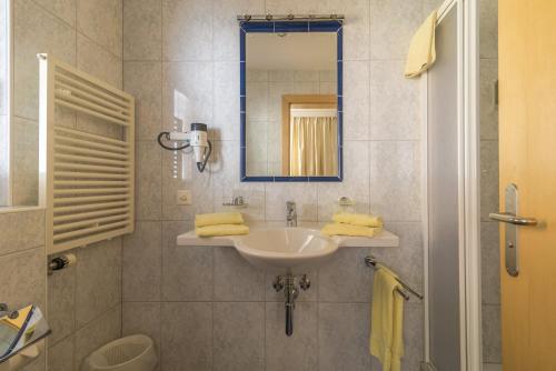 Hotel Garni Chasa Nova - image 7