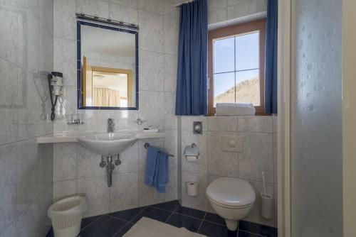 Hotel Garni Chasa Nova - image 8