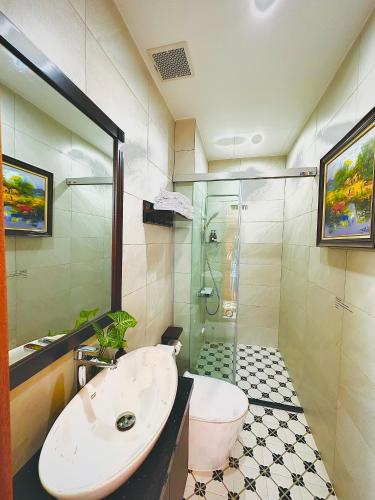 room detail thumbnail 2