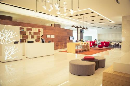 Lobby, Fiesta Inn Plaza Central Aeropuerto in Iztapalapa-Wholesale Markets
