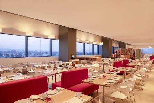 Restaurant, Fiesta Inn Parque Puebla in Puebla