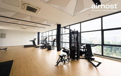 MET 1 Residences Mont Kiara by Airhost - image 2