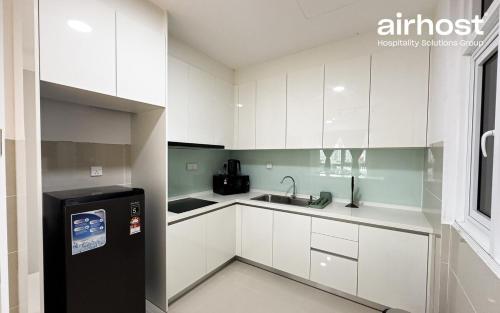 MET 1 Residences Mont Kiara by Airhost - image 3