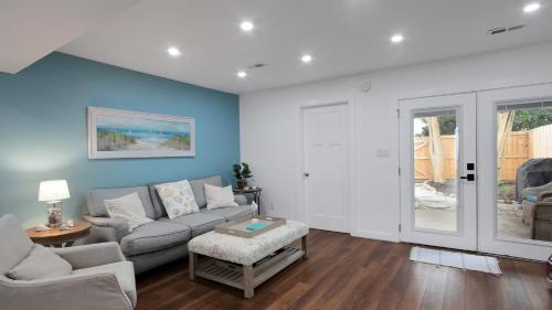 Shem by AvantStay 10 Mins to Downtown Charleston Yard Patio in Charleston, USA