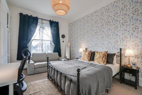 Buckingham Palace 4br Family Stay & Cathedral View, London (photo 7)
