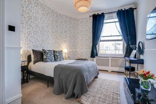 Buckingham Palace 4br Family Stay & Cathedral View, London (photo 9)