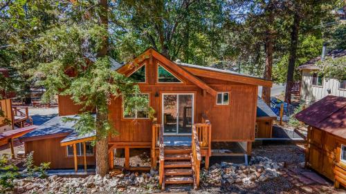 Bearpaw by AvantStay Hot Tub 10 Min to Lake in Big Bear Lake, USA