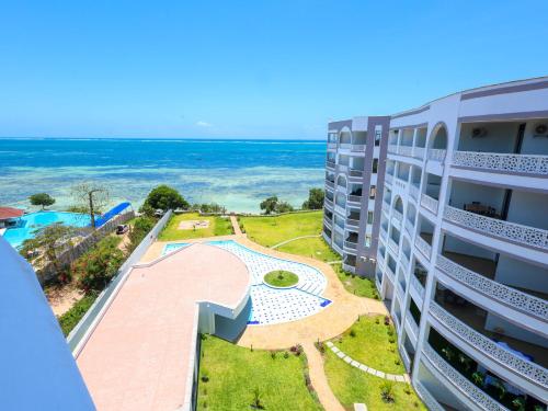 Baobab Waves, Mombasa