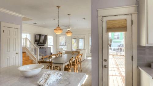 Holiday House by AvantStay Oceanview Steps to Beach in Santa Rosa Beach, USA