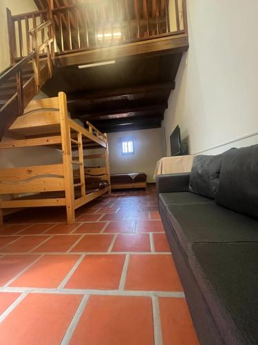 1 double bed, 1 bunk bed, 1 futon bed