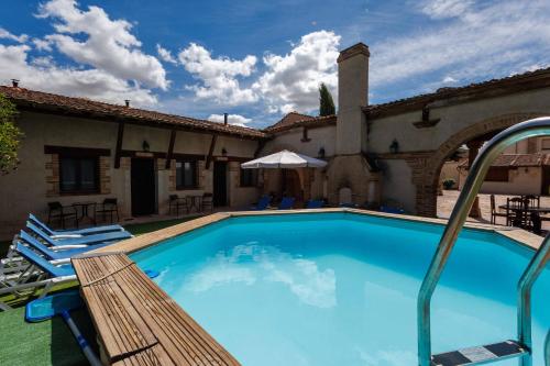 Úszómedence, La Cerca Entre Hoces-10-20pax-Amplios espacios comunes in Sebulcor