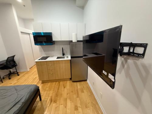 1 bedroom apartment near Montreal downtown with parking near Fruiterie Papaye ET Mangue