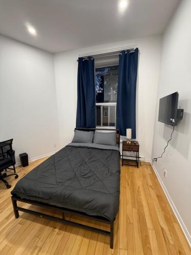 Well located studio with Parking near Downtown Montreal