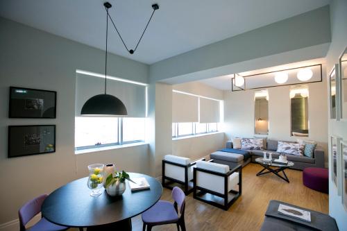 47 Luxury Suites - image 6