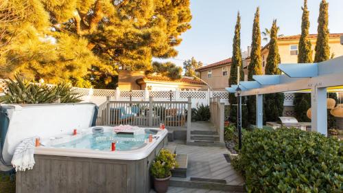 Kokomo by AvantStay Bayside Getaway w Fire Pit Large Outdoor Patio in San Diego, USA