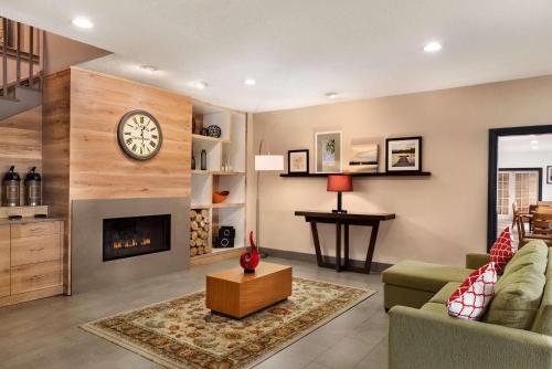Country Inn & Suites by Radisson Romeoville - Bolingbrook in Romeoville, USA