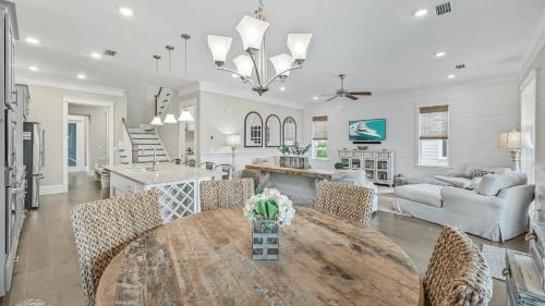 Barefoot Paradise by AvantStay Walk to Beach Pool Bikes in Inlet Beach, USA