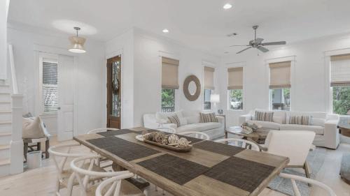 Longleaf Pines by AvantStay Community Pool Bonfires in Santa Rosa Beach, USA