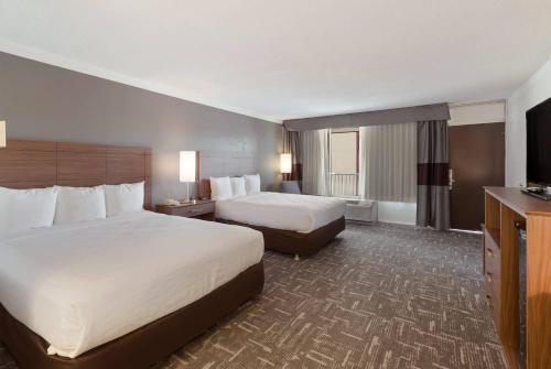 Clarion Hotel Concord Walnut Creek - image 9