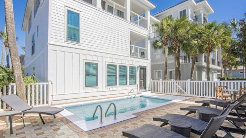 30A Beach Music by AvantStay Pool w Gulf Views Golf Cart