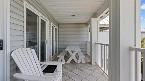 A Perfect Summer West by AvantStay Private Pool Bikes thumb 2