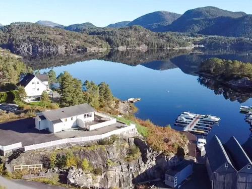 . 6 person holiday home in HOSTELAND