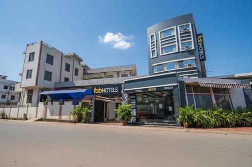 Exterior view, FabHotel Metro View in Charbagh