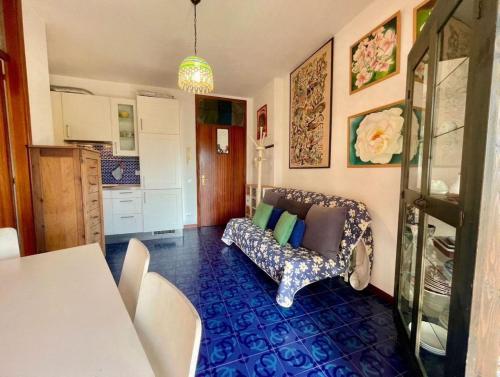 Homely Flat With Terrace - Tap to explore photos